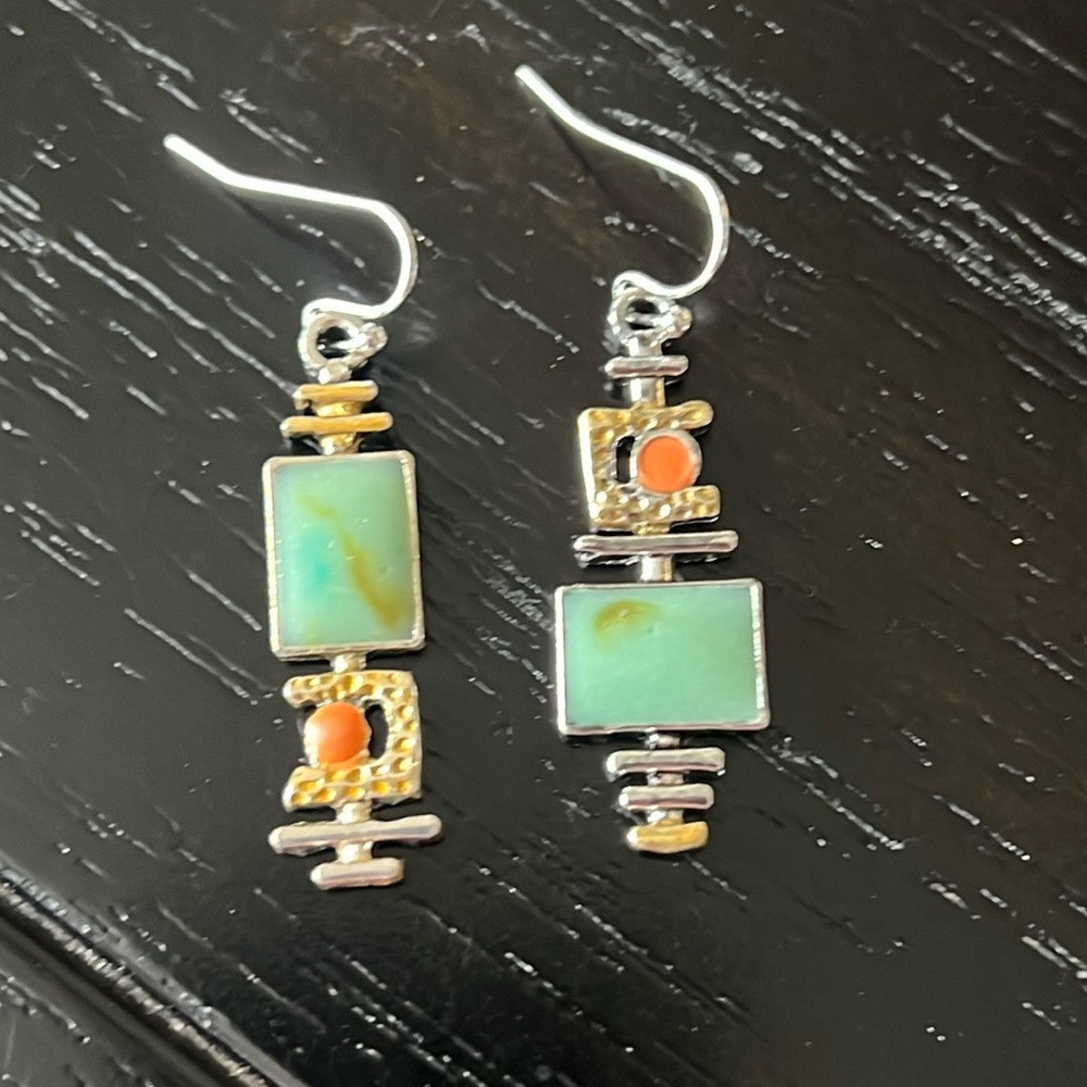 Asymmetrical earrings-NWT